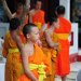 en ce moment, il y a 23 moines novices et 6 moines (On peut devenir moine novice à l'age de 13 ans, passer moine pas avant ses 20 ans et faire minimum 5 ans de cours en tant que moine novice)