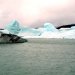 Depuis plusieurs années, le canal d'accès au glacier Upsala est obstrué par les icebergs.
Ce glacier est le plus grand de la région avec 1600 Km2. mesure 60 Km de long et entre 14 et 20 km de large ! Sa profondeur est de 300m en certains endroits.
