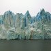 A la différence d’autres glaciers caractérisés par les effondrements de pans de glace, le Perito Moreno détache d'immenses blocs de glace. A n'importe quelle époque de l'année, les effondrements constants de ses murs de glace surprennent.