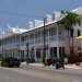 [EN] Duval Street is the busiest street in Key West.
[PL] Ulica Duvala (Duval Street) jest najważniejszym deptakiem na Key West.