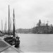 This photograph was taken in 1897. It is taken from the opposite side of the river. It shows a range of boats along the quayside, the Town Hall and several buildings on South Quay and Hall Quay.  The Town Hall would still have been considered a new building, having only been opened on the 1st June 1883.