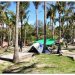 帳篷就搭在椰子樹下感覺好有fu 喔~
可是我們今天沒打算搭帳篷..
而是有更好的選擇...
那就是~