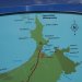 La péninsule de Karikari est une bande de terre avec deux parties relativement distinctes-. La partie rocheuse du nord, qui a une orientation est-ouest et est d'environ 17km de long, c'était à l'origine une île. elle est relié au reste de la région par une bande sablonneuse d’environ 11 km de long, qui a une orientation nord-sud