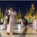 Shwedagon pagoda, la procession de moines