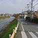 金目川沿いを下流に向けて歩く。