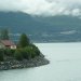 Aussicht aus unsem Zimmer in Valdez auf die Hafeneinfahrt: Alles unter Kontrolle ;-)