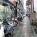 [EN] A street with motorcycles shops.
[PL] Ulica ze sklepami handlującymi motocyklami.
